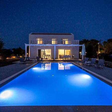 Villa Boviana With Private Swimming Pool Agios Sostis  Exteriör bild