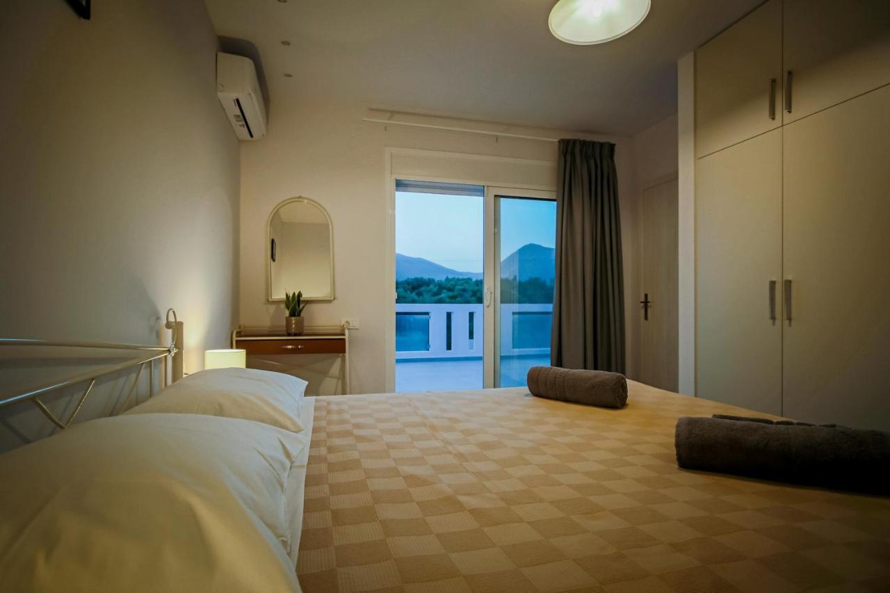 Villa Boviana With Private Swimming Pool Agios Sostis  Exteriör bild