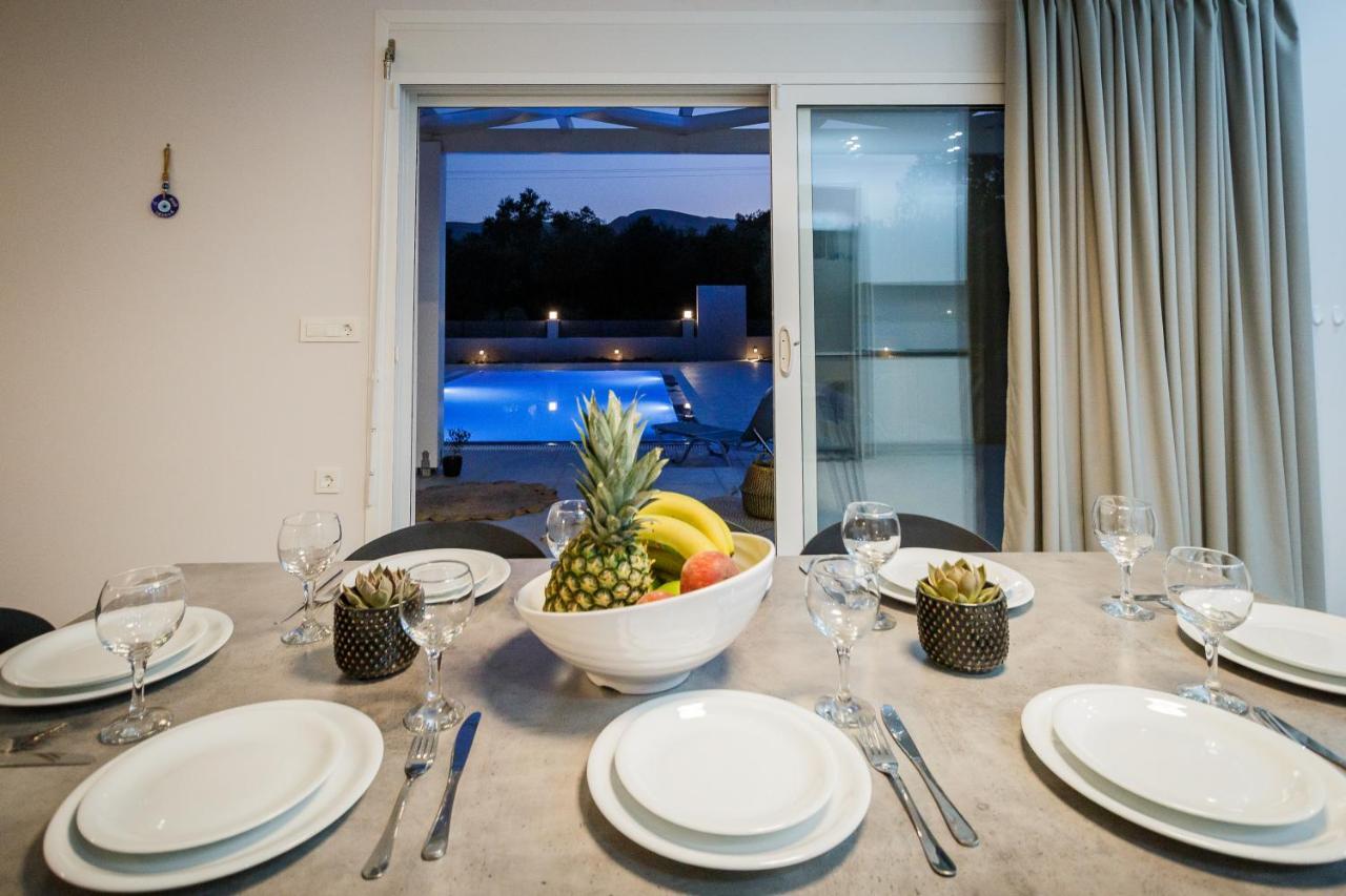 Villa Boviana With Private Swimming Pool Agios Sostis  Exteriör bild